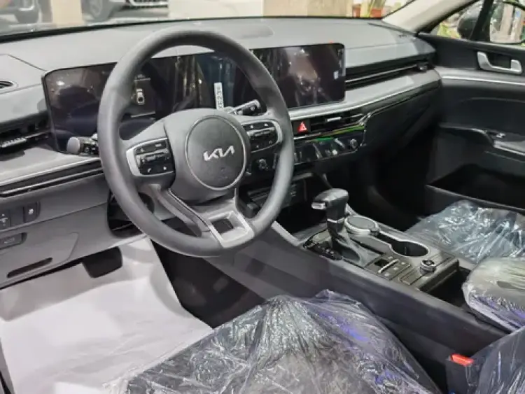 kia k5 image New Kia K5 2.5L LX 2025