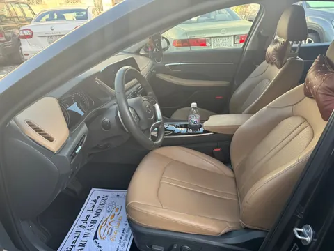 Discover undefined undefined Exterior Interior Images.Find all aspects and details of cars.