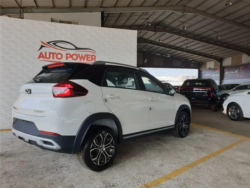 Discover undefined undefined Exterior Interior Images.Find all aspects and details of cars.