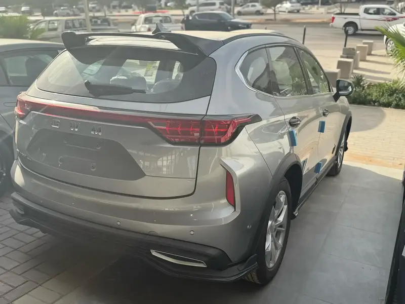 Discover undefined undefined Exterior Interior Images.Find all aspects and details of cars.