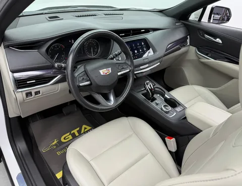 كاديلاك XT4 2022