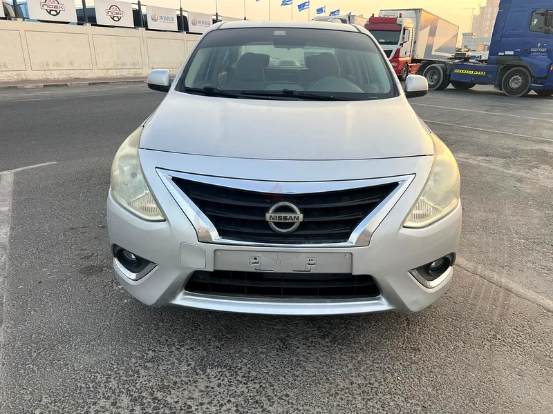 Nissan Sunny 2015