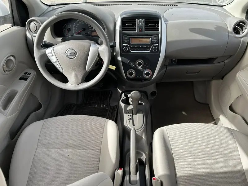 Nissan Sunny 2022