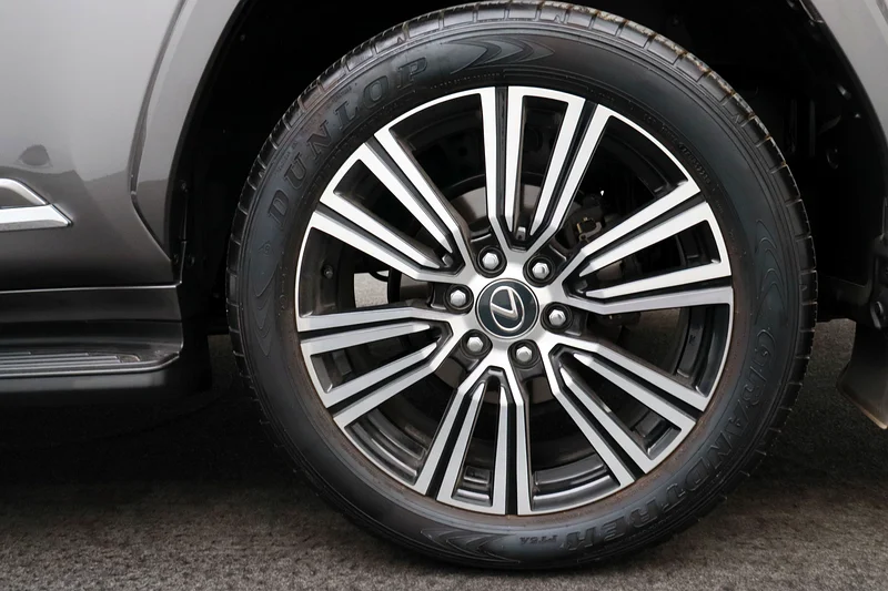 Lexus LX 2024
