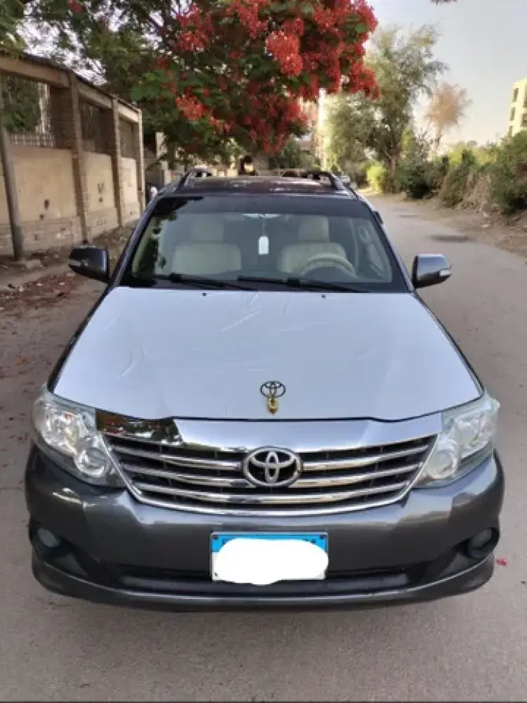 toyota toyota-fortuner image Toyota Fortuner 2016