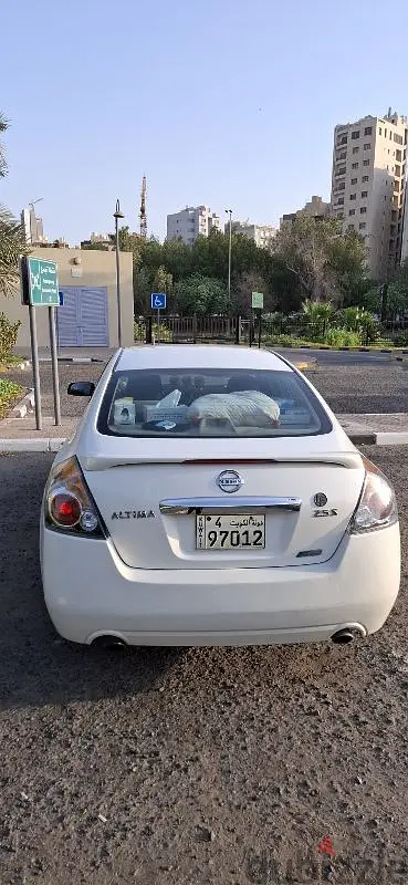 نيسان ألتيما 2011