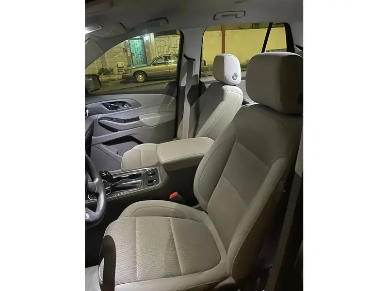 Discover undefined undefined Exterior Interior Images.Find all aspects and details of cars.