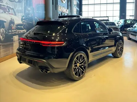 Discover undefined undefined Exterior Interior Images.Find all aspects and details of cars.