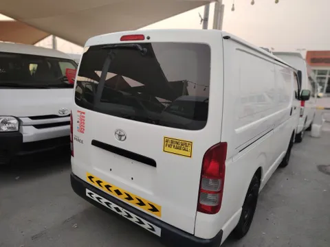 Toyota Hiace CHILLER VAN 2017