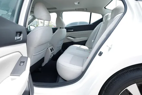 Nissan Altima 2021