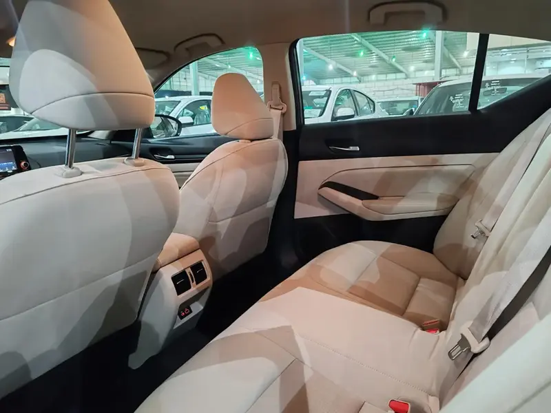 Nissan Altima 2021