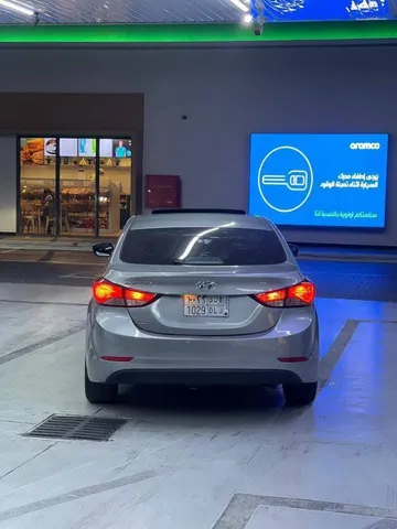 Discover undefined undefined Exterior Interior Images.Find all aspects and details of cars.