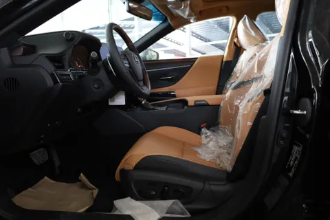 New Lexus ES 350 4 door 3.5L 2023