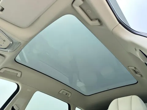 Discover undefined undefined Exterior Interior Images.Find all aspects and details of cars.