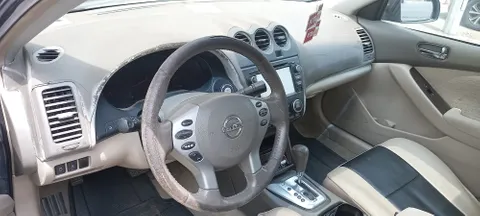 Discover undefined undefined Exterior Interior Images.Find all aspects and details of cars.