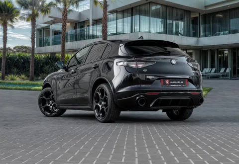 Discover undefined undefined Exterior Interior Images.Find all aspects and details of cars.