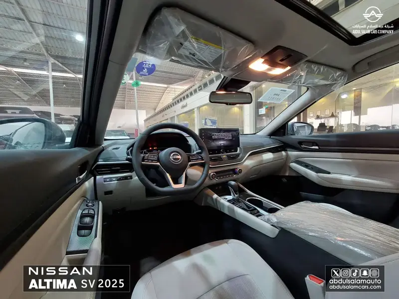 Discover undefined undefined Exterior Interior Images.Find all aspects and details of cars.