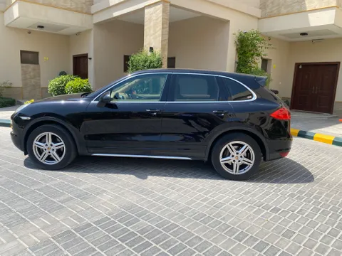Porsche Cayenne Base 2013