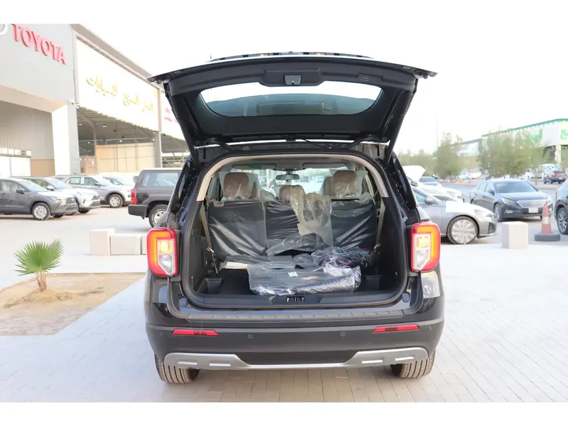 Ford Explorer 2023