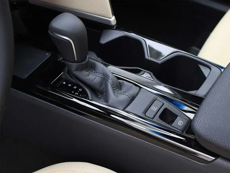 Toyota Camry 2025