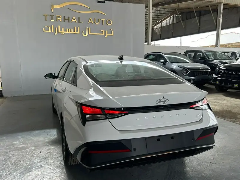 Hyundai Elantra 2025