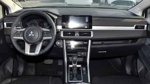 New Mitsubishi Xpander 1.5L HL 2024