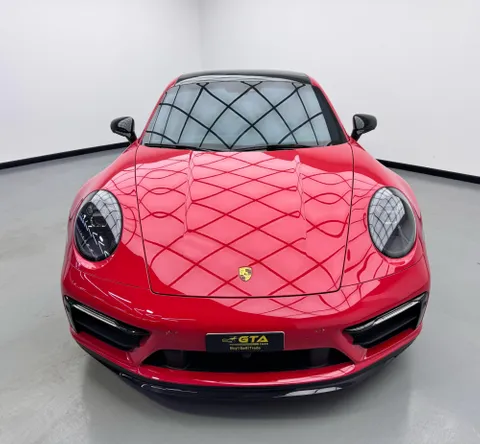Porsche 911 Carrera GTS 2024