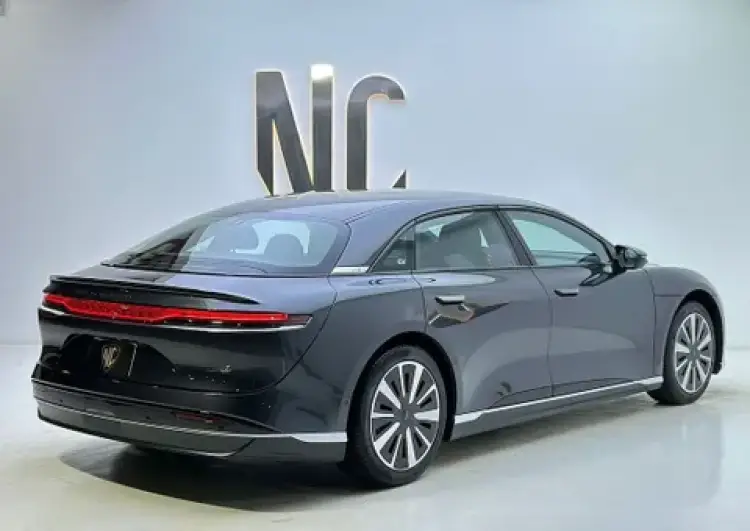 lucid air image New Lucid Air Pure RWD 2024