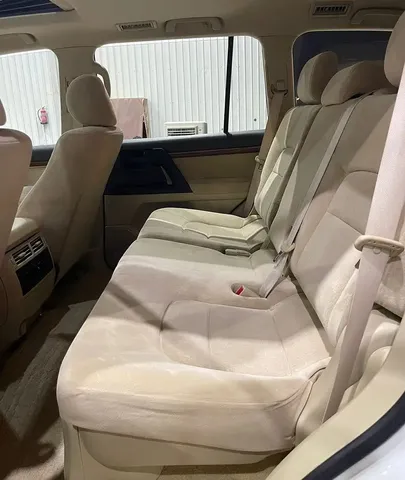 Discover undefined undefined Exterior Interior Images.Find all aspects and details of cars.