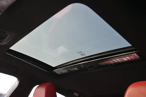 Discover undefined undefined Exterior Interior Images.Find all aspects and details of cars.