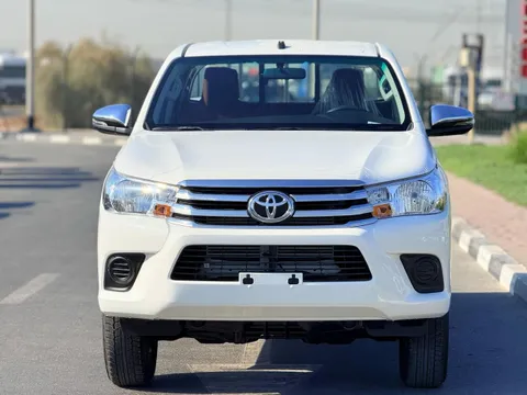 New Toyota Hilux 2.4L GL 2 Double Cab DSL M/T 4x4 2025