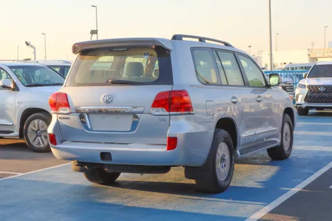Toyota Land Cruiser 4.5L GXR Petrol 2015