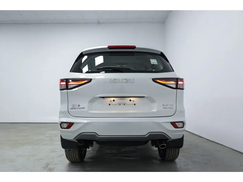 Isuzu MUX 2024