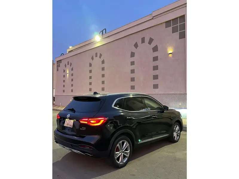 Discover undefined undefined Exterior Interior Images.Find all aspects and details of cars.