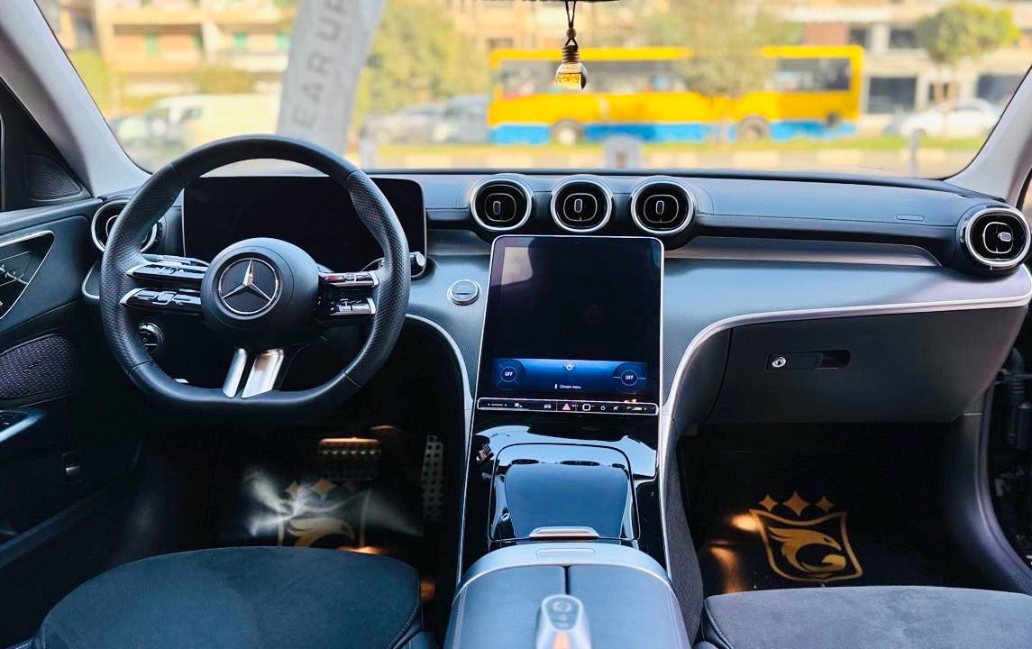 مرسيدس بنز C Class 2024