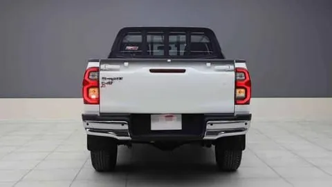 Discover undefined undefined Exterior Interior Images.Find all aspects and details of cars.