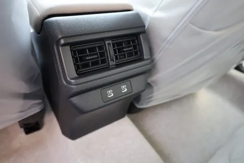 Discover undefined undefined Exterior Interior Images.Find all aspects and details of cars.