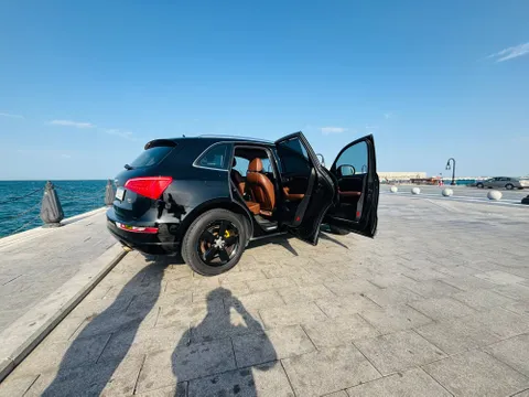 Discover undefined undefined Exterior Interior Images.Find all aspects and details of cars.