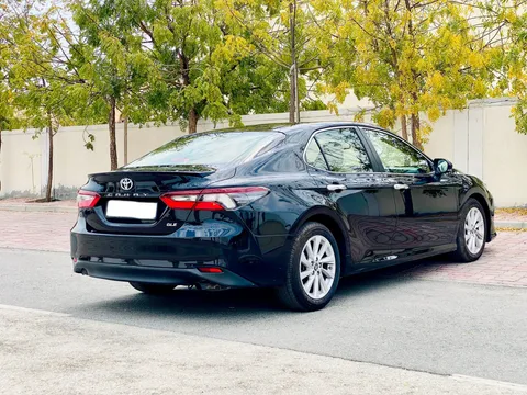 Toyota Camry 2.5L GLE (204 HP) 2021