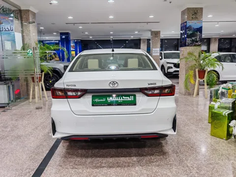 New Toyota Yaris Sedan 1.5 SE 2024