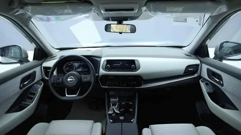 Discover undefined undefined Exterior Interior Images.Find all aspects and details of cars.