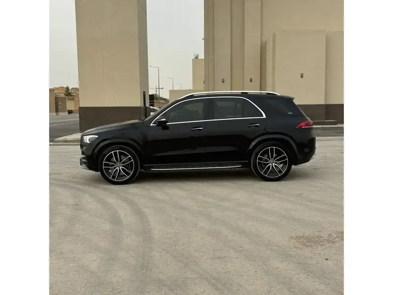 Discover undefined undefined Exterior Interior Images.Find all aspects and details of cars.