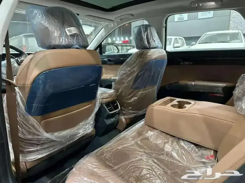 Discover undefined undefined Exterior Interior Images.Find all aspects and details of cars.