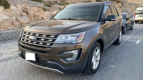Ford Explorer 3.5L V6 XLT (AWD) Full Option 2016