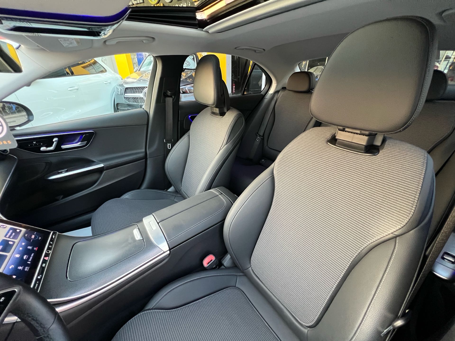 مرسيدس بنز C Class 2024