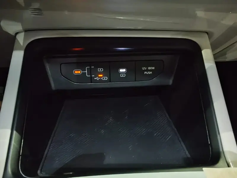 KIA K5 2025
