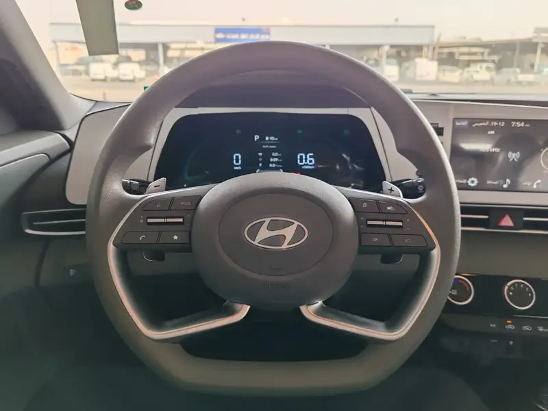 Hyundai Elantra 2025