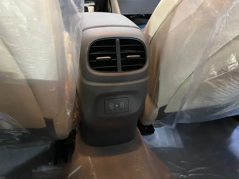 Hyundai Elantra 2025