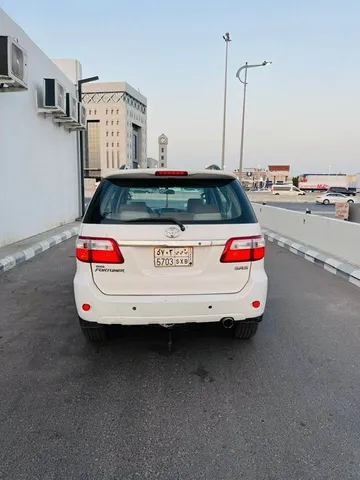 Toyota Fortuner 2011