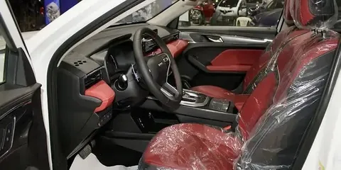 Discover undefined undefined Exterior Interior Images.Find all aspects and details of cars.